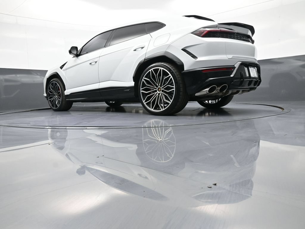 Used 2025 Lamborghini Urus SE AWD/4WD image 39