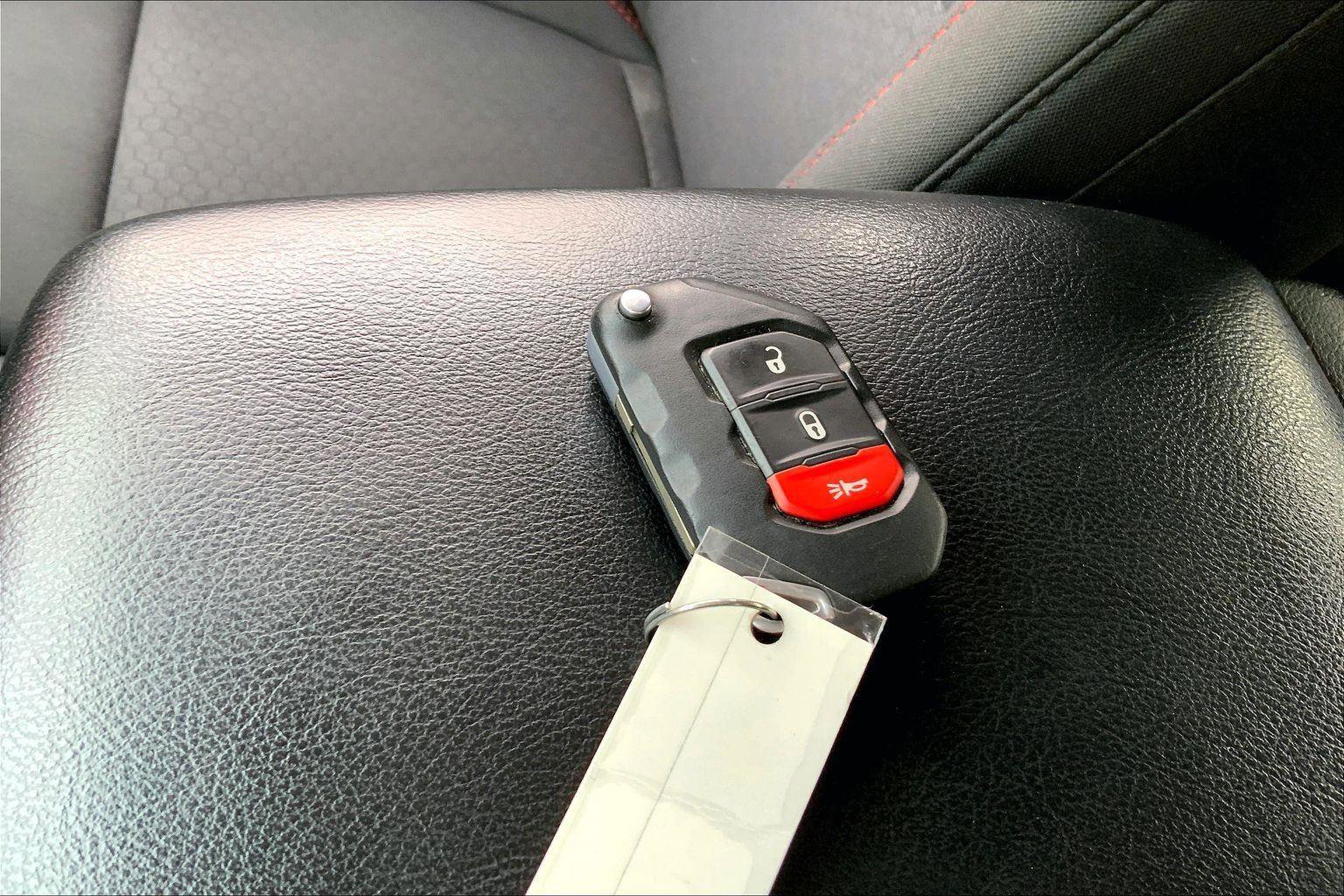 Used 2022 Jeep Gladiator Rubicon w/ Trailer Tow Package AWD/4WD image 12