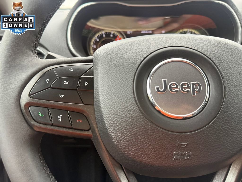 Used 2022 Jeep Cherokee Trailhawk w/ Comfort/Convenience Group AWD/4WD image 25