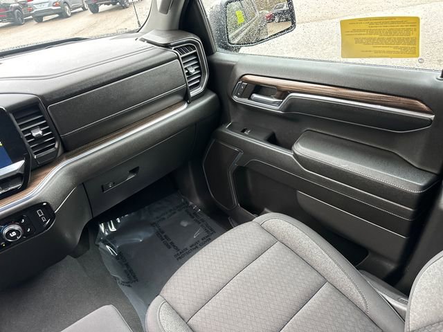 Used 2024 Chevrolet Silverado 1500 LT image 20