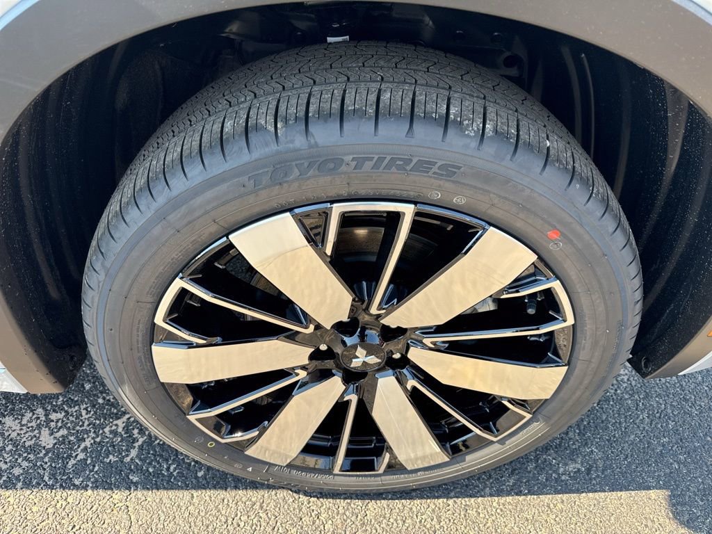 New 2026 Mitsubishi Outlander SEL FWD image 40