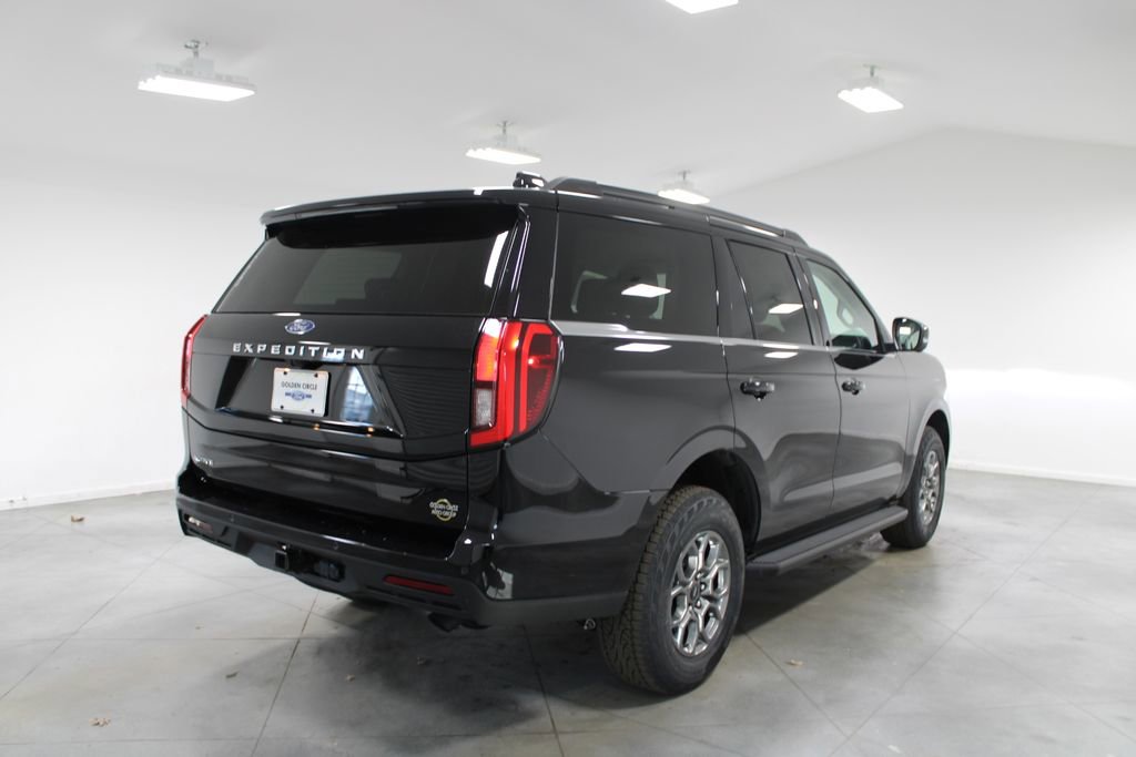New 2026 Ford Expedition Active image 8