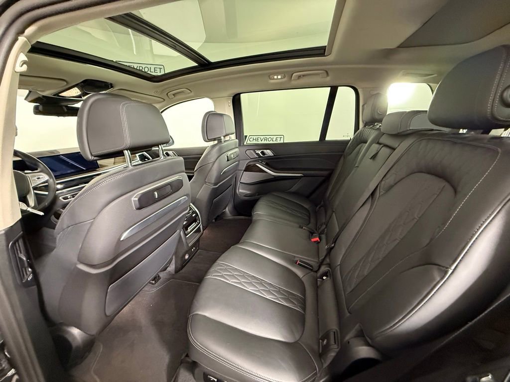 Used 2025 BMW X7 xDrive40i image 18