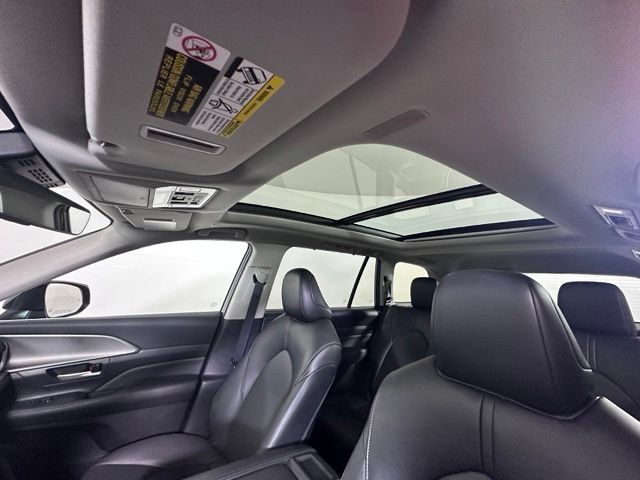 Certified 2025 Toyota Grand Highlander AWD Hybrid image 25