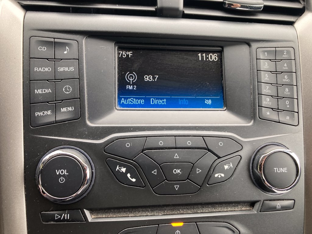 Used 2018 Ford Fusion SE FWD image 24