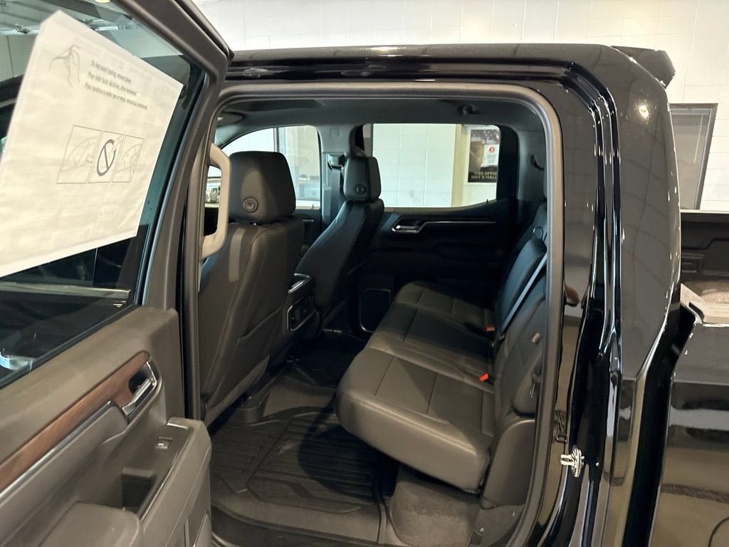 New 2026 GMC Sierra 1500 SLT w/ SLT Premium Plus Package AWD/4WD image 18
