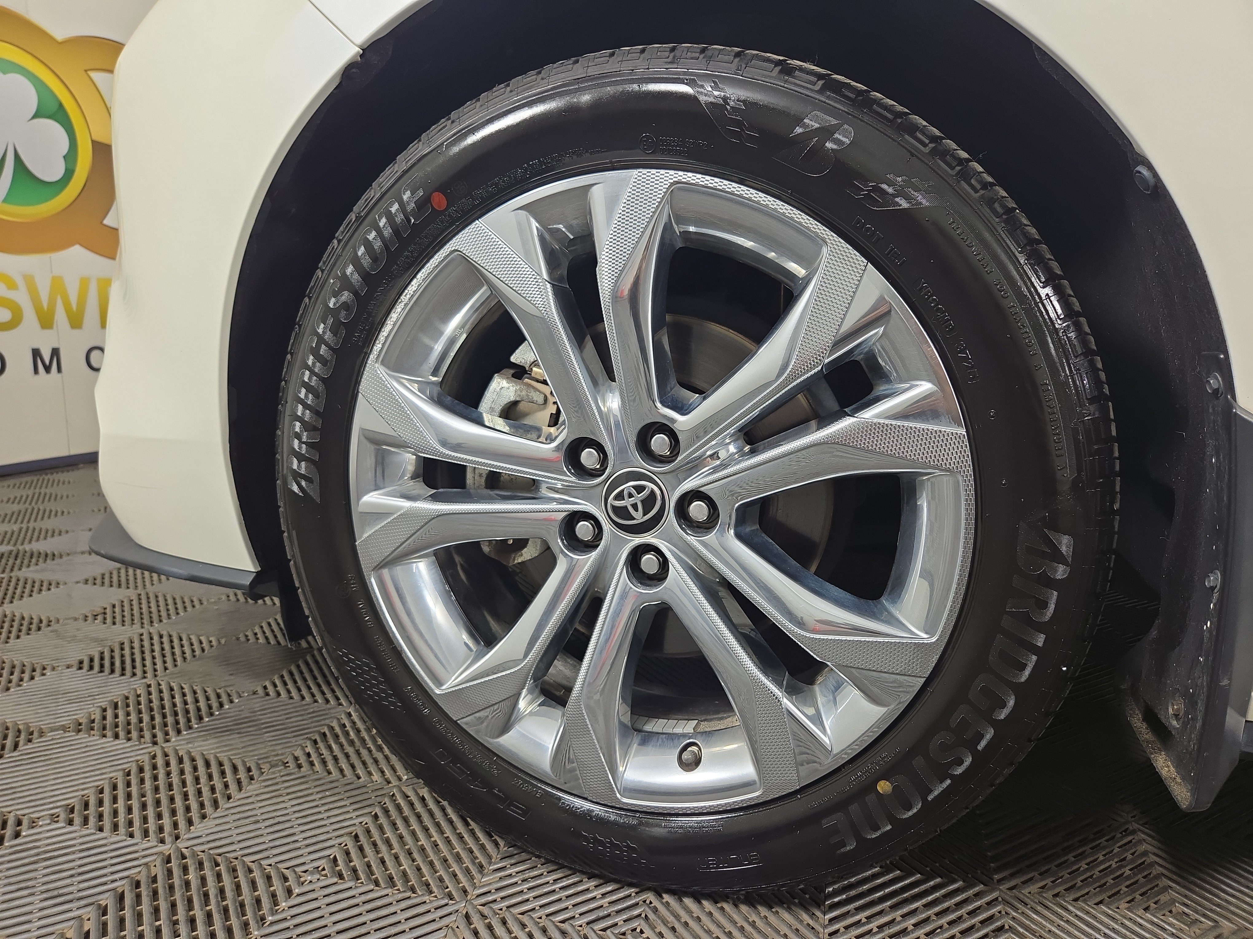 Used 2021 Toyota Sienna Platinum FWD image 37