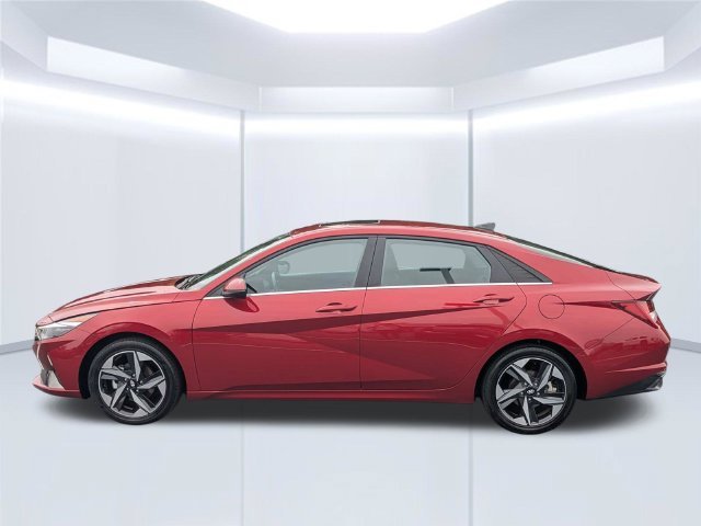 Used 2023 Hyundai Elantra Limited FWD image 7