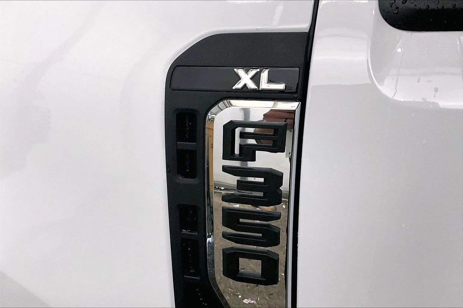 New 2026 Ford F350 XL w/ XL Chrome Package image 13