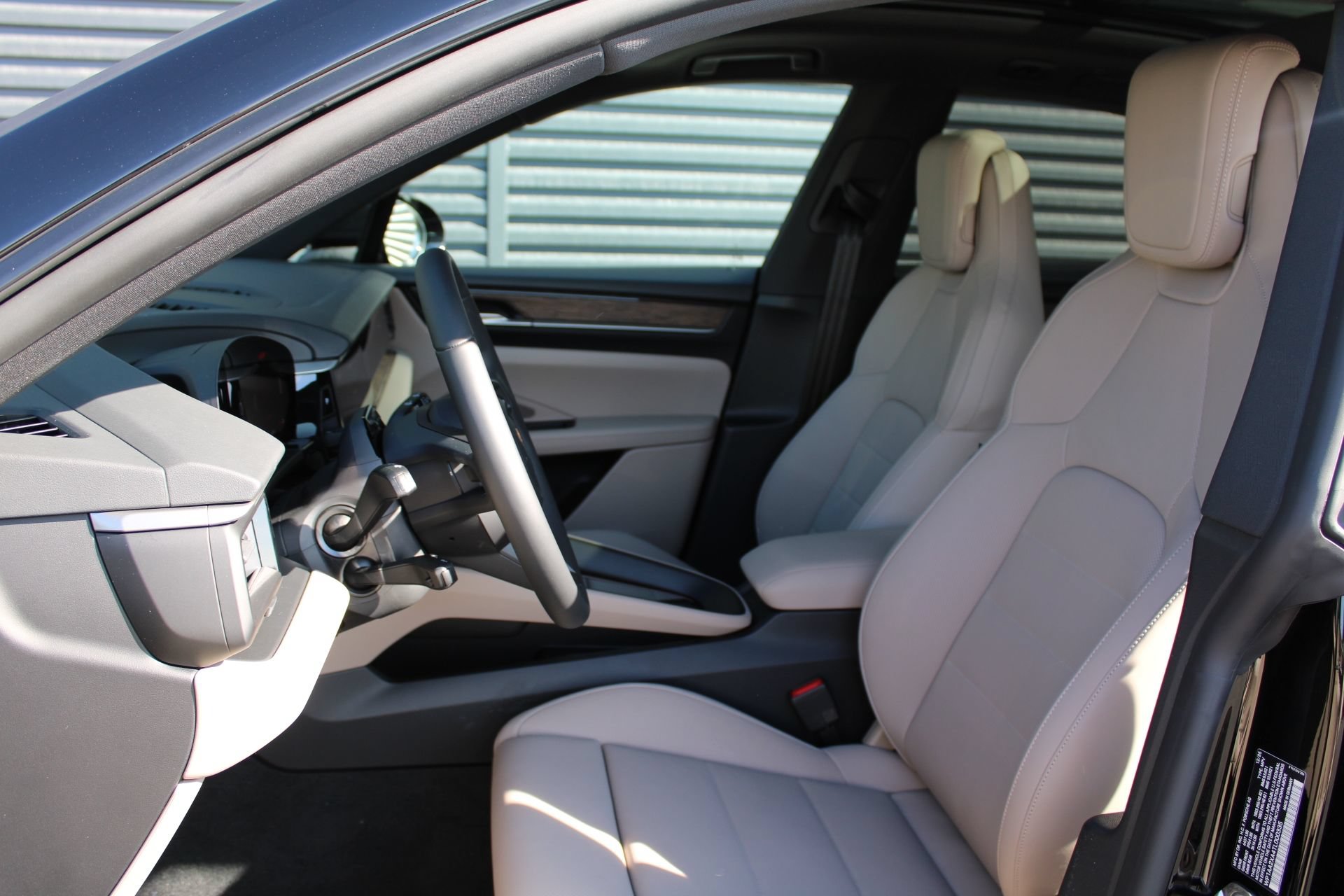 New 2026 Porsche Macan 4 Electric AWD/4WD image 5
