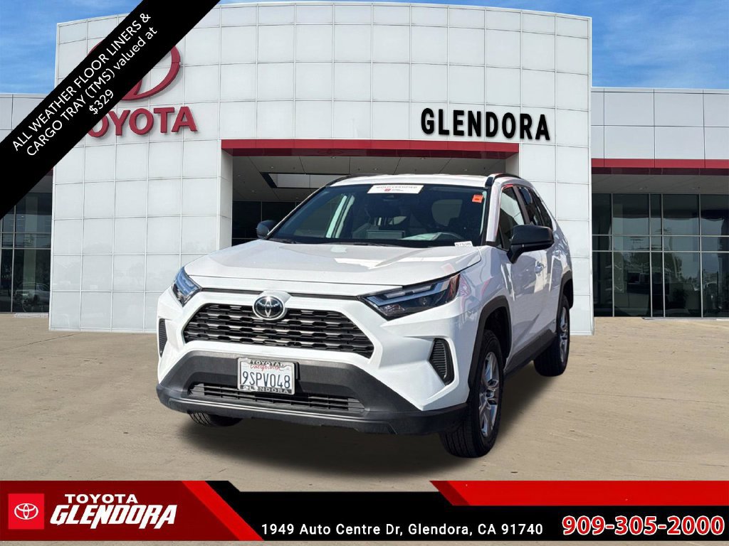 Certified 2025 Toyota RAV4 LE AWD/4WD image 6