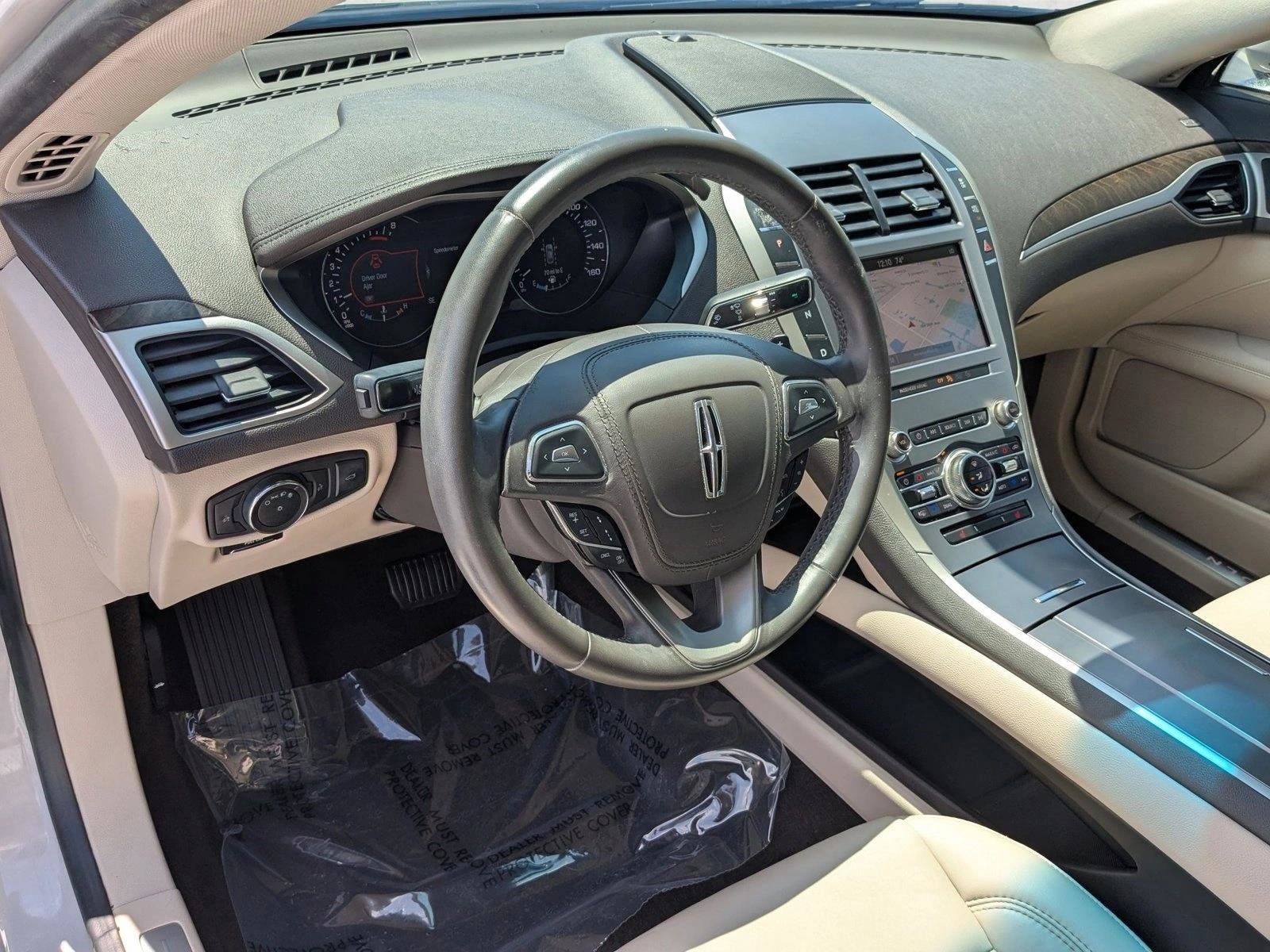 Used 2019 Lincoln MKZ Reserve FWD image 10