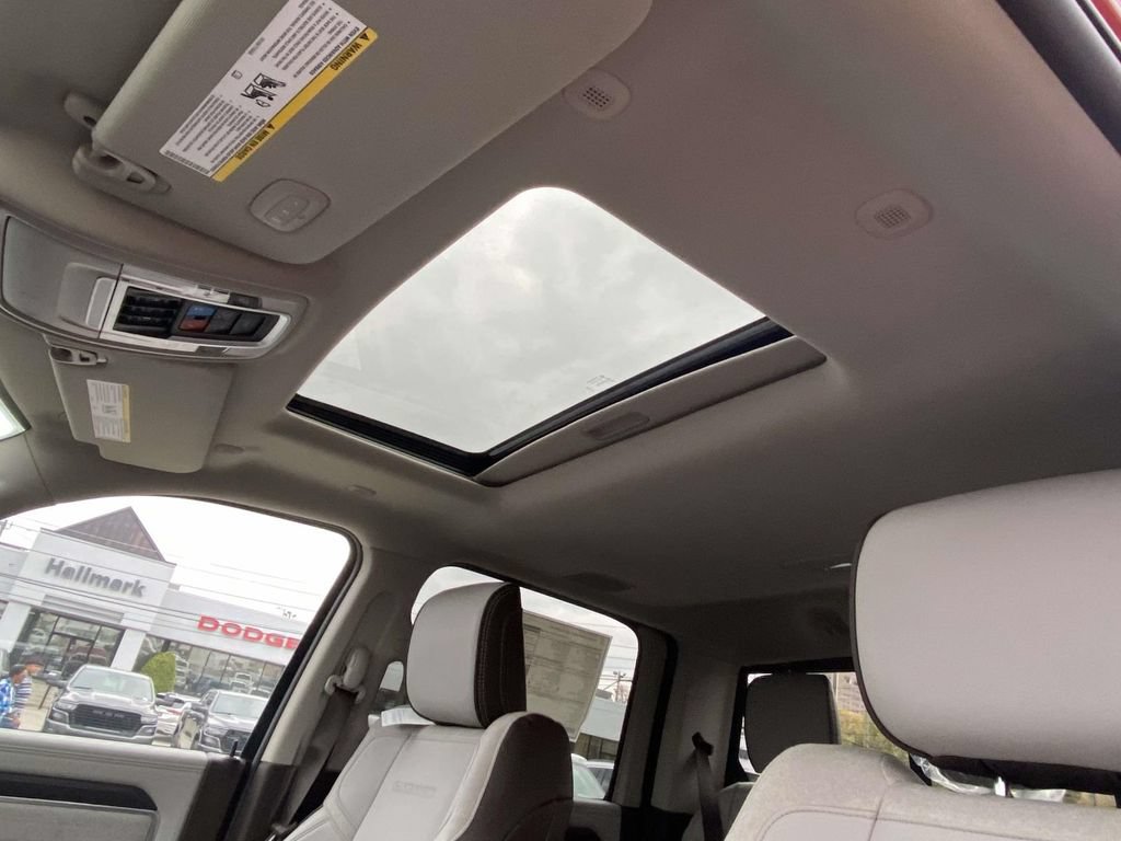 New 2026 RAM 3500 Laramie AWD/4WD image 16