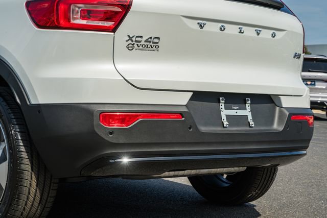 New 2026 Volvo XC40 B5 Plus w/ Climate Package image 9