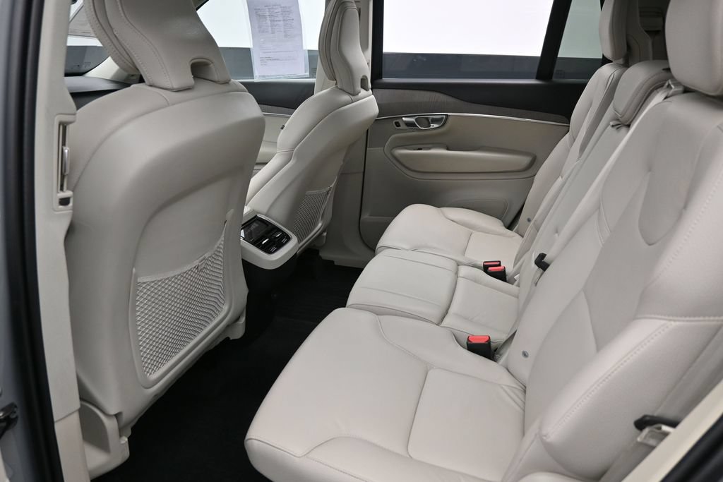Used 2025 Volvo XC90 B5 Plus w/ Protection Package AWD/4WD image 24