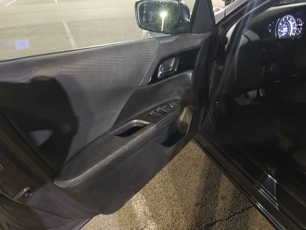 Used 2017 Honda Accord LX image 5