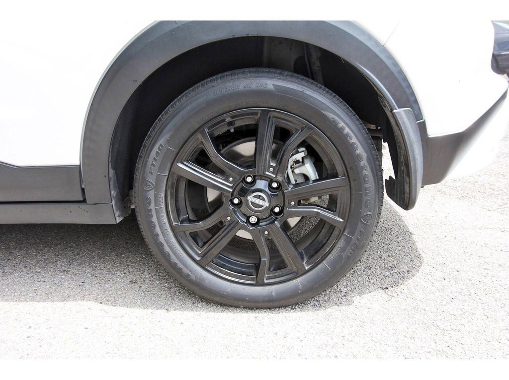 Used 2023 Nissan Kicks SR image 30