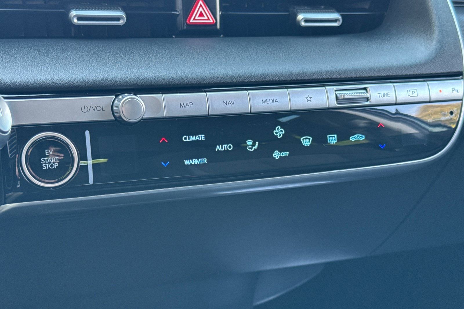 Certified 2024 Hyundai Ioniq 5 SEL AWD/4WD image 24
