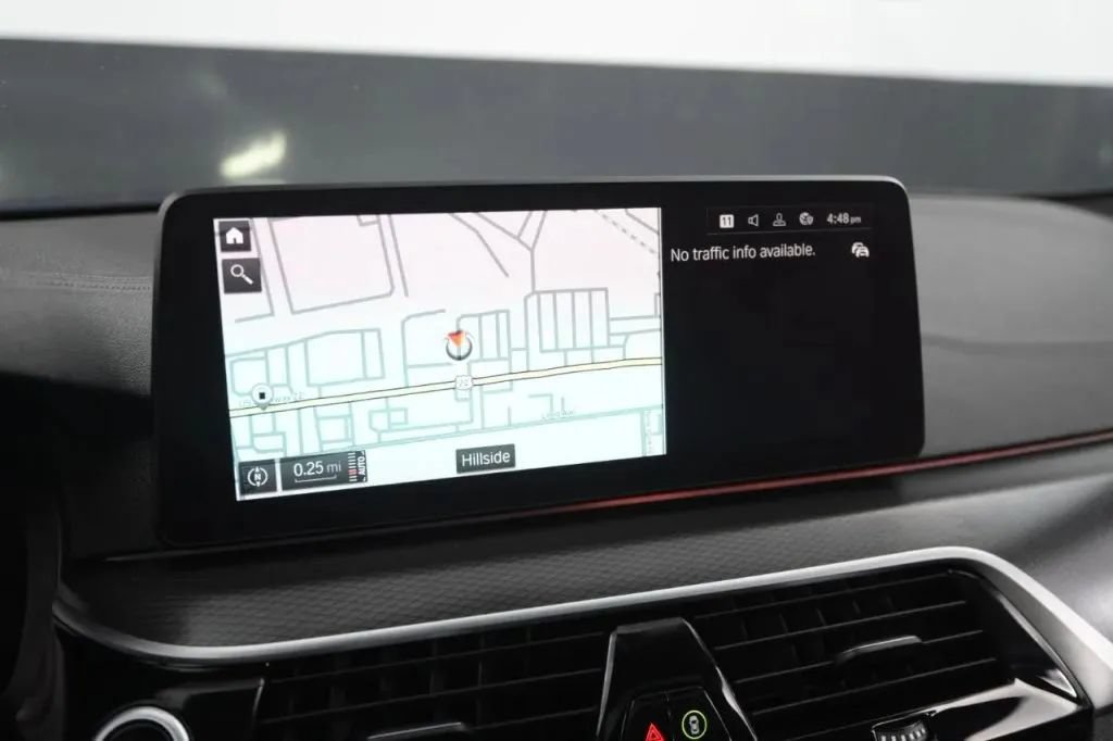 Used 2021 BMW M550i xDrive w/ Executive Package AWD/4WD image 27