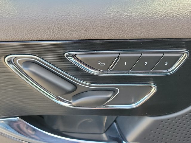 Used 2023 Lincoln Corsair Reserve w/ Equipment Group 201A FWD image 28