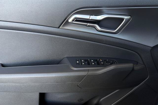 New 2026 Kia Sportage S AWD/4WD image 11