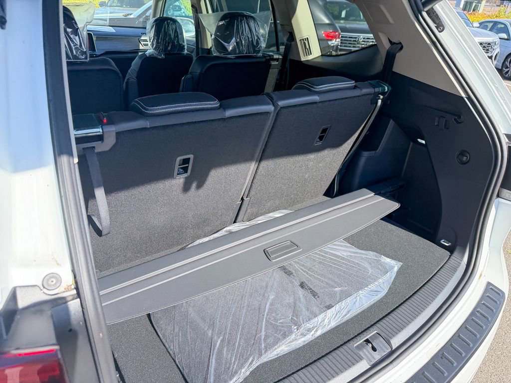 New 2026 Volkswagen Atlas SEL Premium R-Line image 31