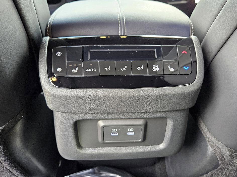 New 2026 INFINITI QX60 Sport w/ Dark Cargo Package image 11