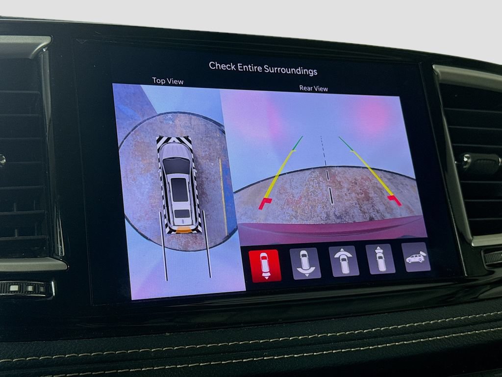Used 2021 Chrysler Pacifica Touring-L w/ Premium & Safety Sphere Group FWD image 17