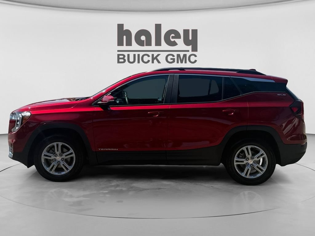 Used 2023 GMC Terrain SLE w/ Driver Convenience Package AWD/4WD image 2