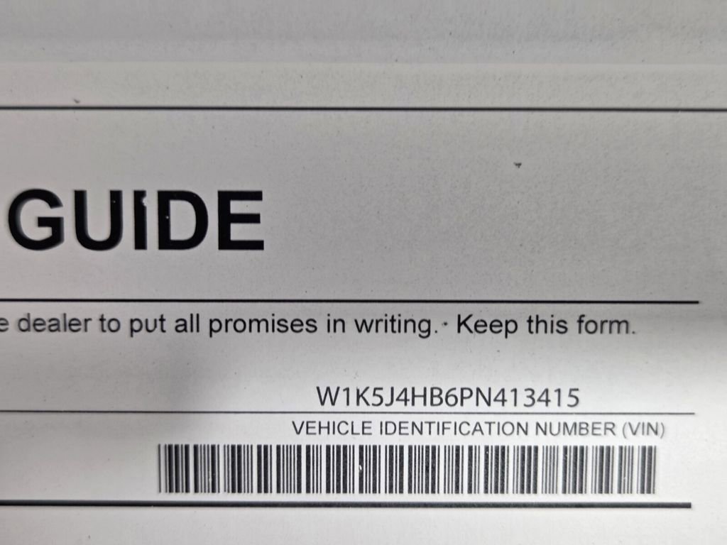 Used 2023 Mercedes-Benz CLA 250 4MATIC w/ Premium Package image 33