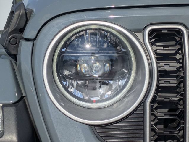Used 2024 Jeep Wrangler Unlimited Sahara w/ Technology Group AWD/4WD image 9