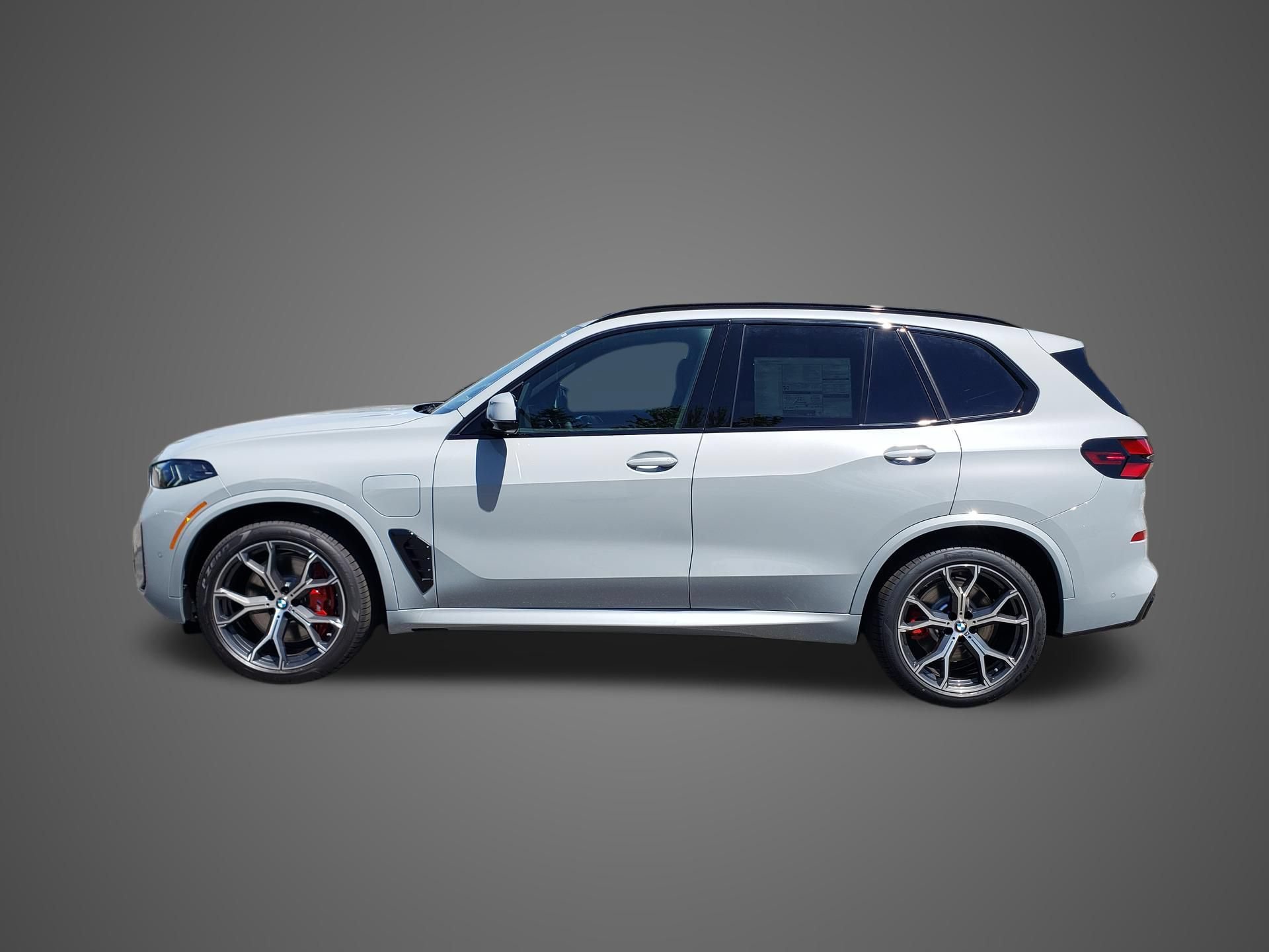New 2026 BMW X5 xDrive50e w/ M Sport Package AWD/4WD image 8