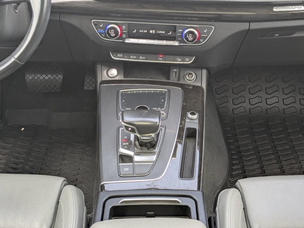 Used 2018 Audi Q5 2.0T Premium Plus w/ Premium Plus Package AWD/4WD image 21