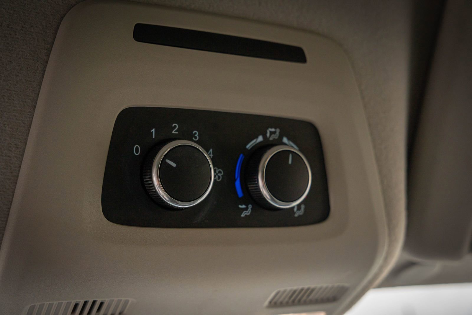 Used 2022 Ford Transit 350 XLT image 21