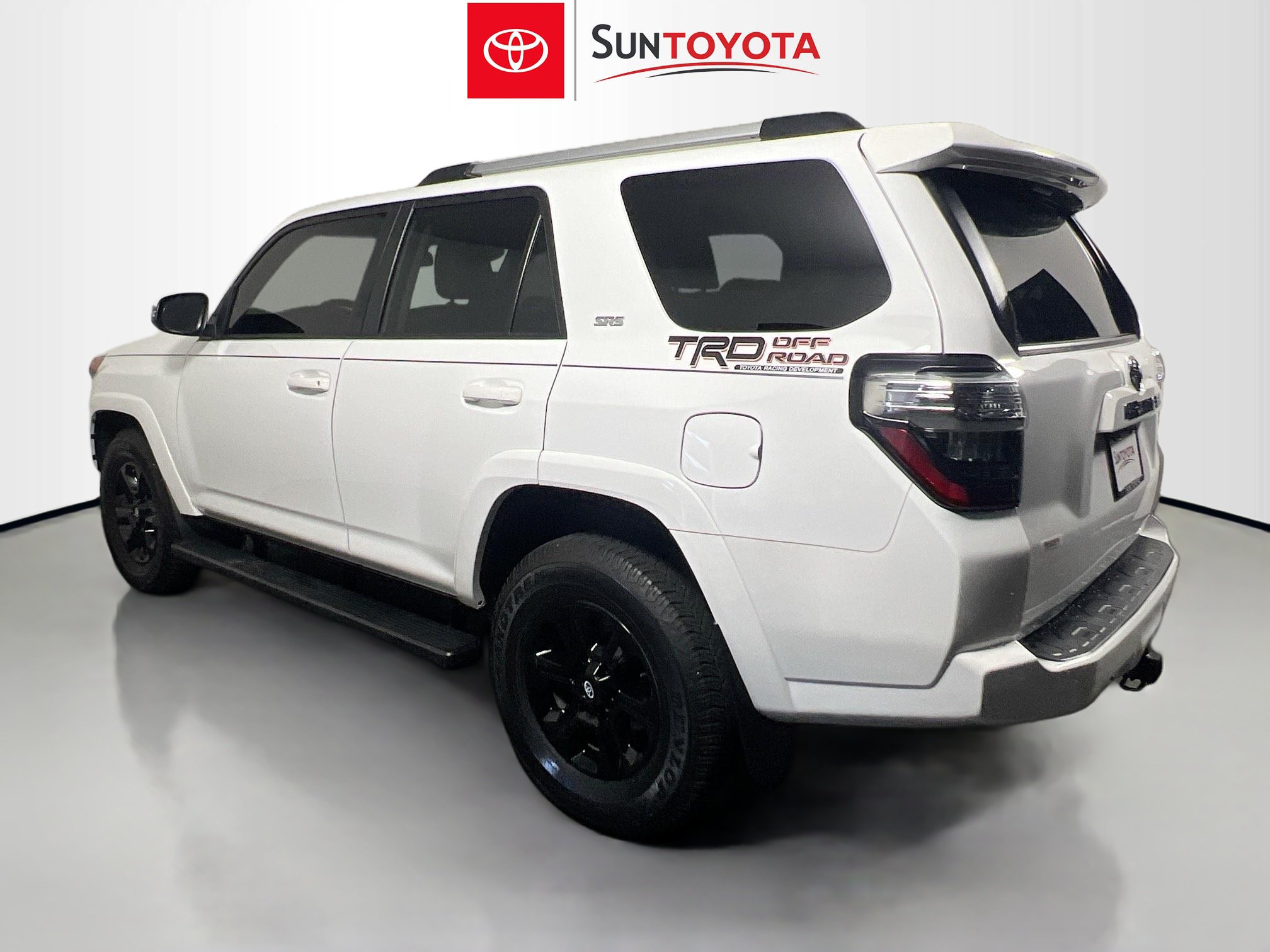 Used 2024 Toyota 4Runner SR5 Premium w/ Moonroof Package RWD image 6