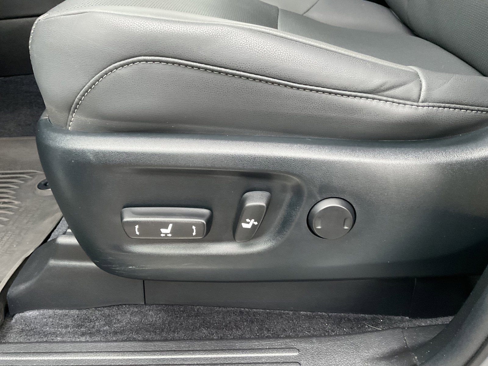 Used 2022 Lexus GX 460 image 24