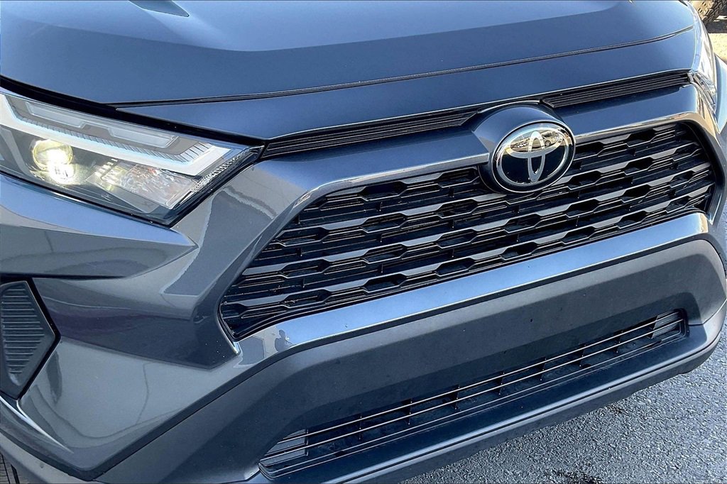 Used 2025 Toyota RAV4 XLE image 26