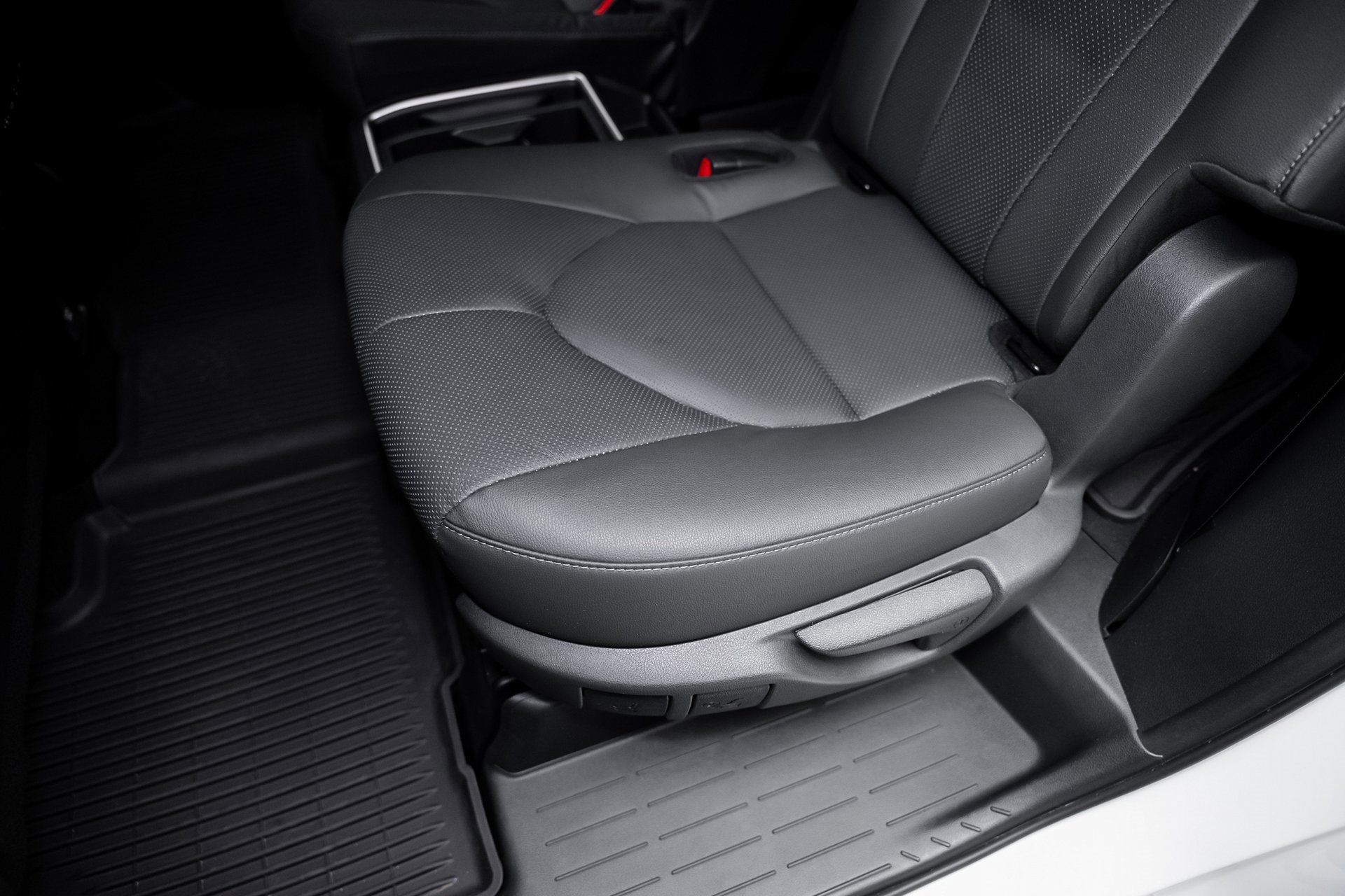 Used 2024 Toyota Grand Highlander XLE image 67