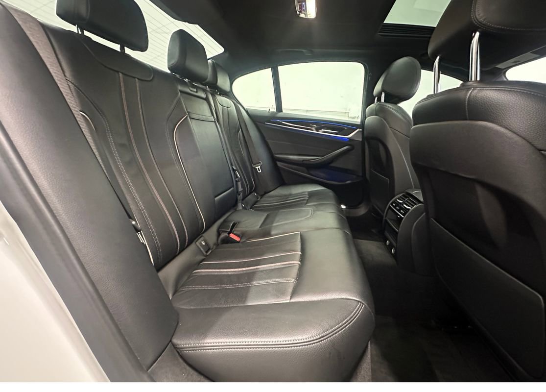 Used 2018 BMW 540i xDrive w/ Premium Package image 15