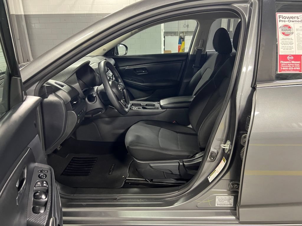 Used 2025 Nissan Sentra S FWD image 21