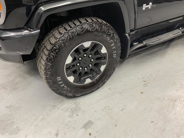Used 2024 GMC Hummer EV 2X w/ Extreme Off-Road Package image 3