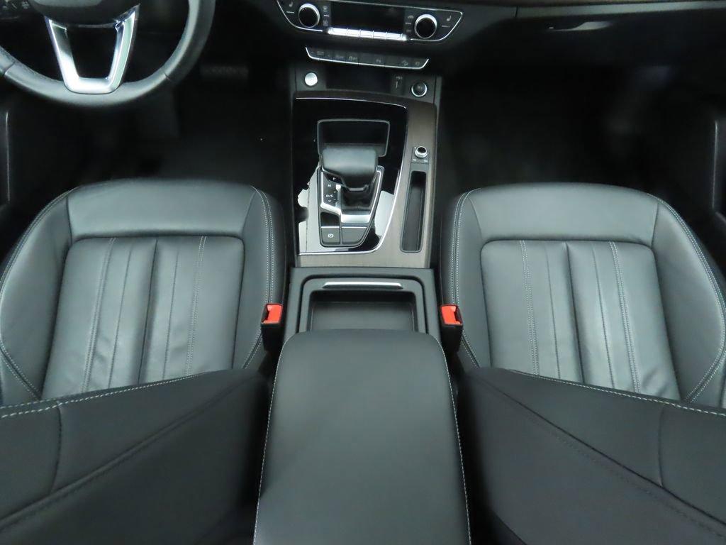 Used 2022 Audi Q5 2.0T Premium image 16