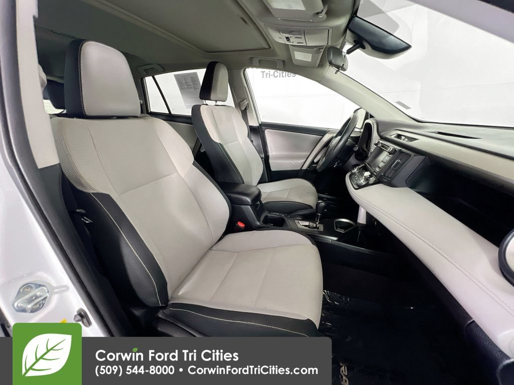 Used 2017 Toyota RAV4 XLE FWD image 17