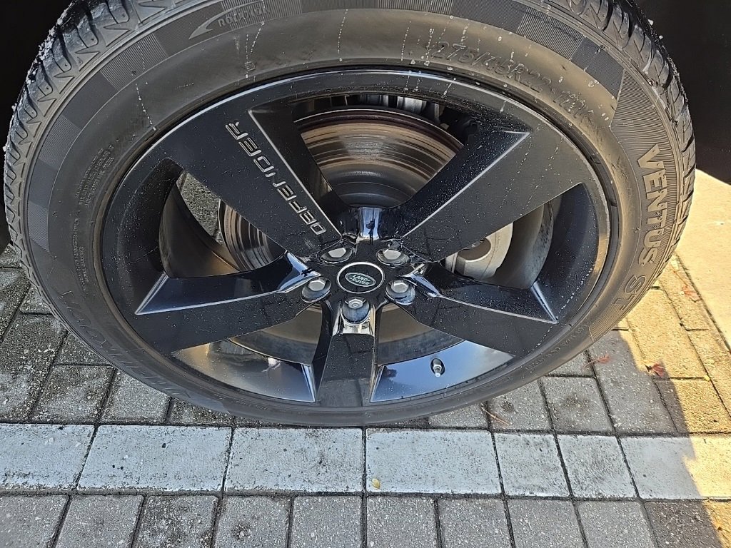 Used 2020 Land Rover Defender 110 HSE image 9