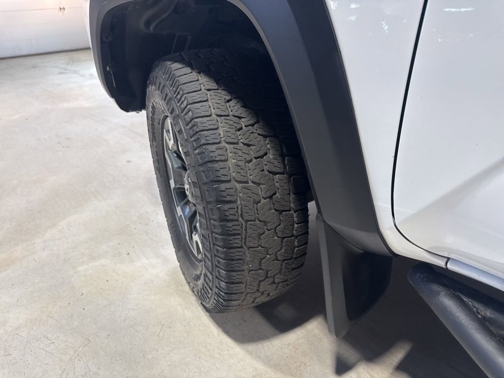 Used 2016 Toyota Tacoma TRD Off-Road w/ Towing Package RWD image 3