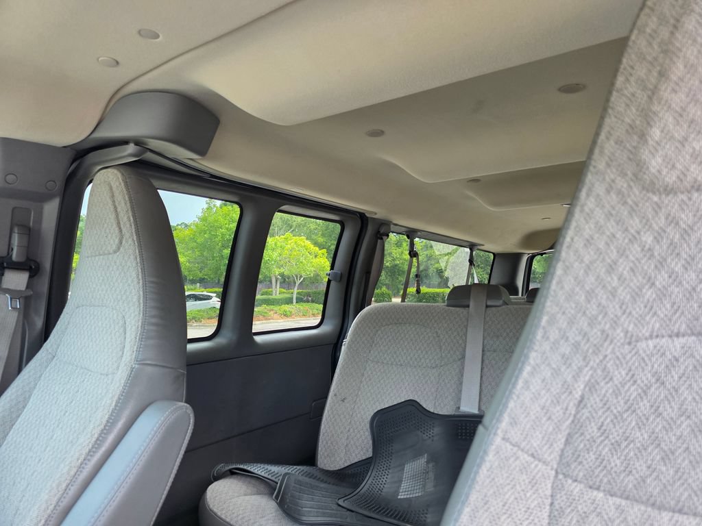 Used 2025 Chevrolet Express 3500 LT w/ LT Preferred Equipment Group RWD image 12