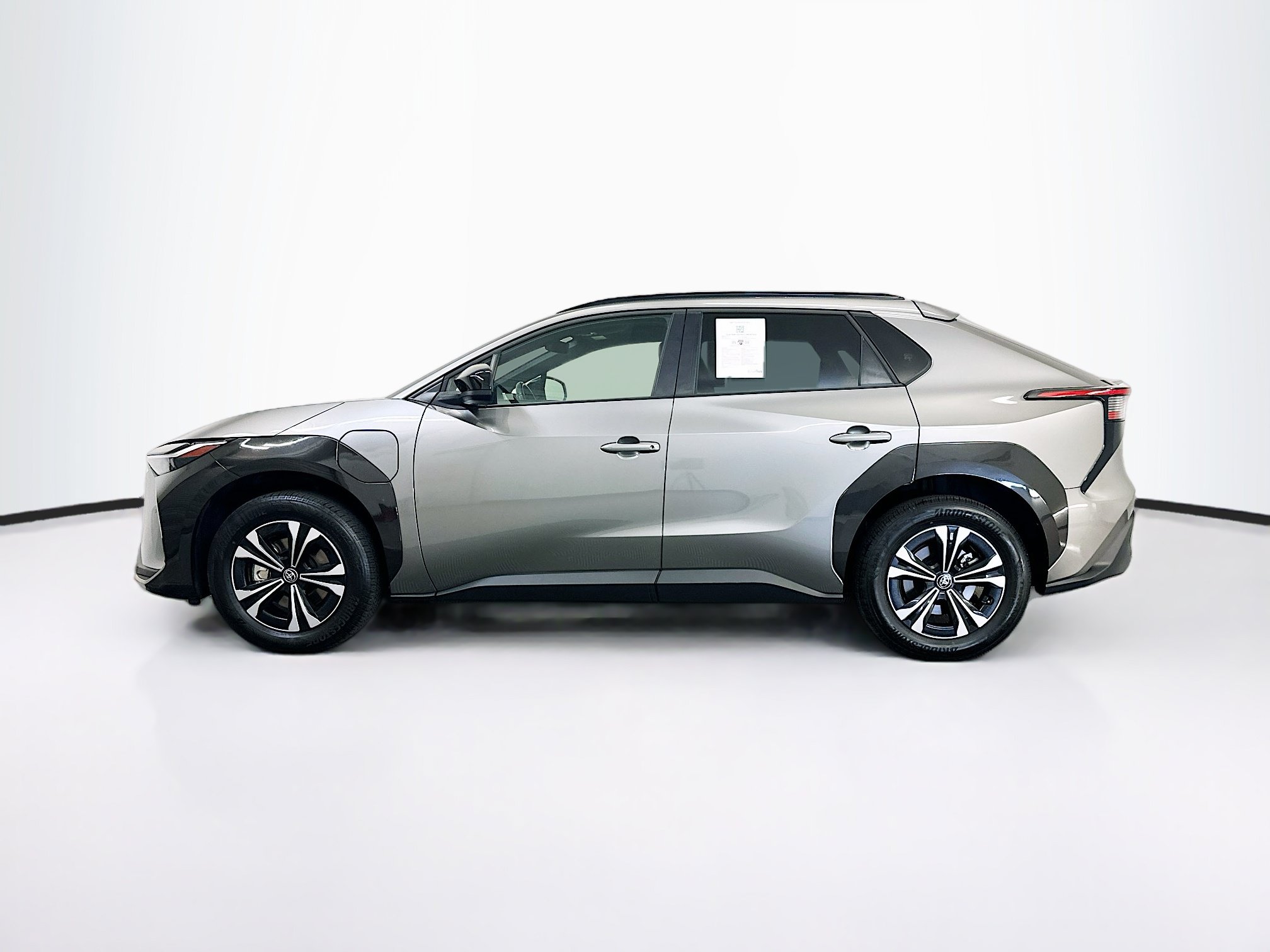 Used 2024 Toyota bZ4X AWD w/ Weather Package image 4