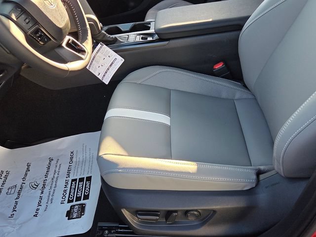 New 2026 Toyota Camry SE w/ Multimedia Upgrade Package FWD image 5