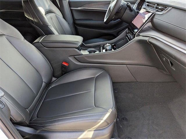 New 2025 Jeep Grand Cherokee Limited w/ Black Appearance Package image 30