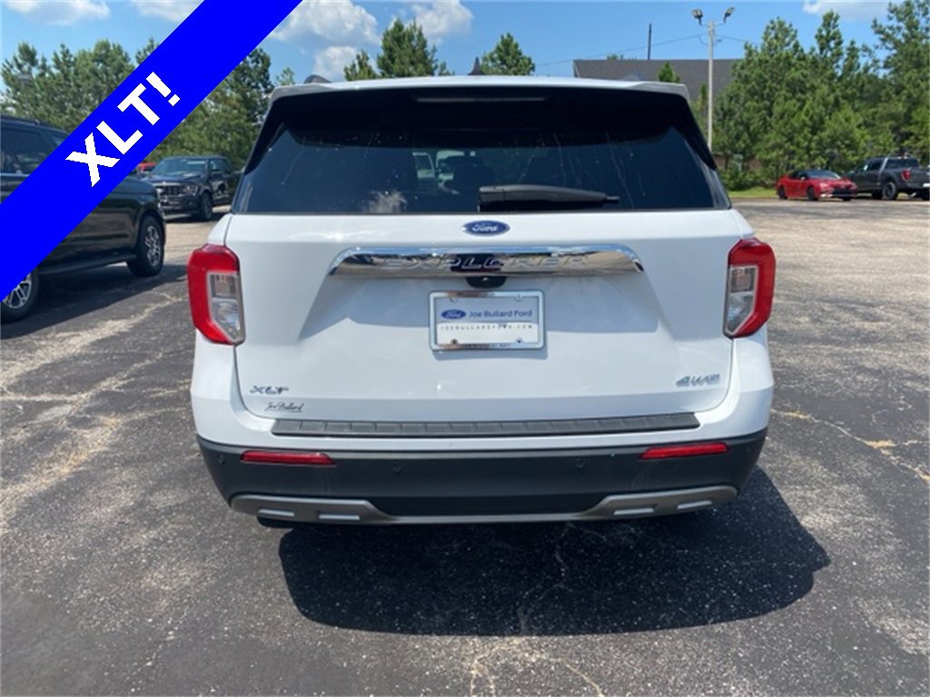 Used 2024 Ford Explorer XLT w/ Equipment Group 202A image 14
